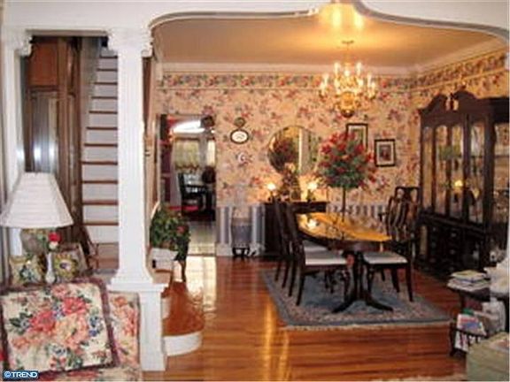 4th image of 137 McKean St