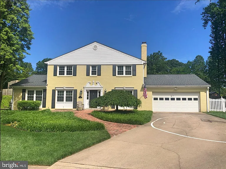 7327 Yates Ct — Photo 2