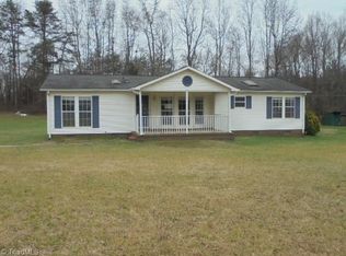 5502 Penna Ln, Browns Summit, NC 27214