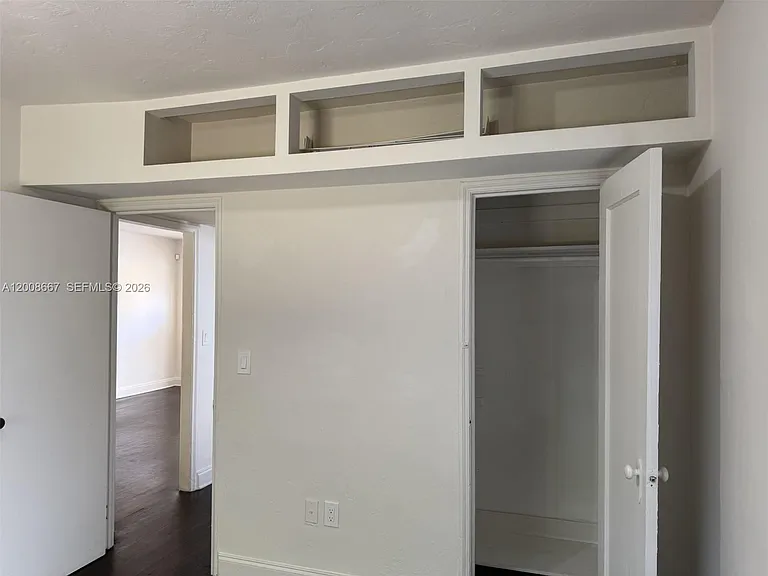 502 NE 70th St #1 — Photo 11