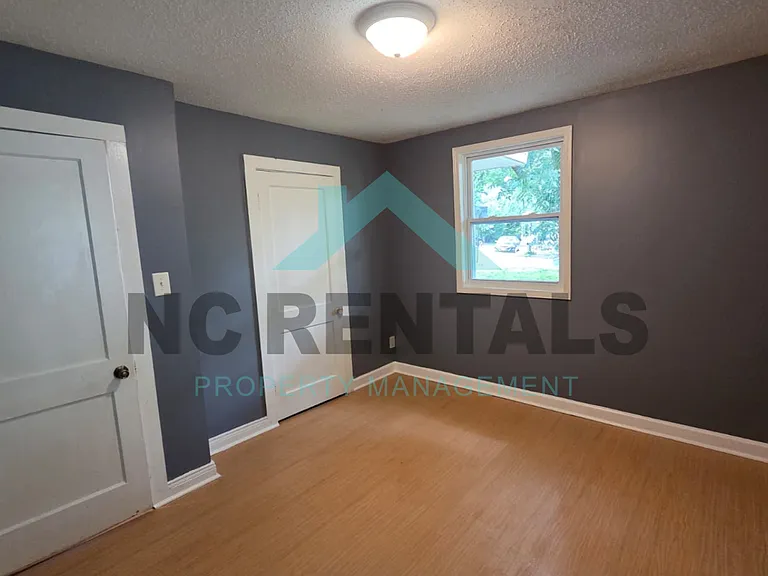 3211 Donnell St — Photo 9