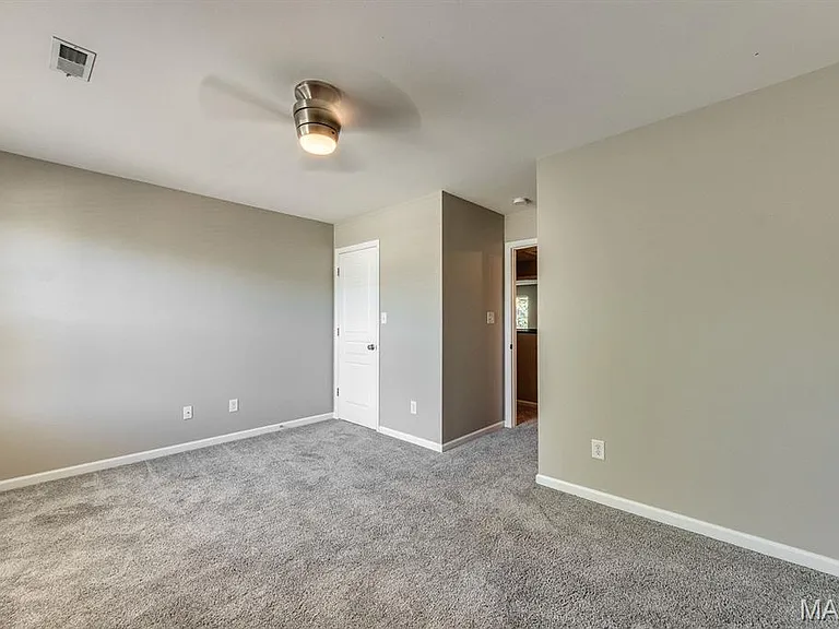529 Parkgate Dr — Photo 33
