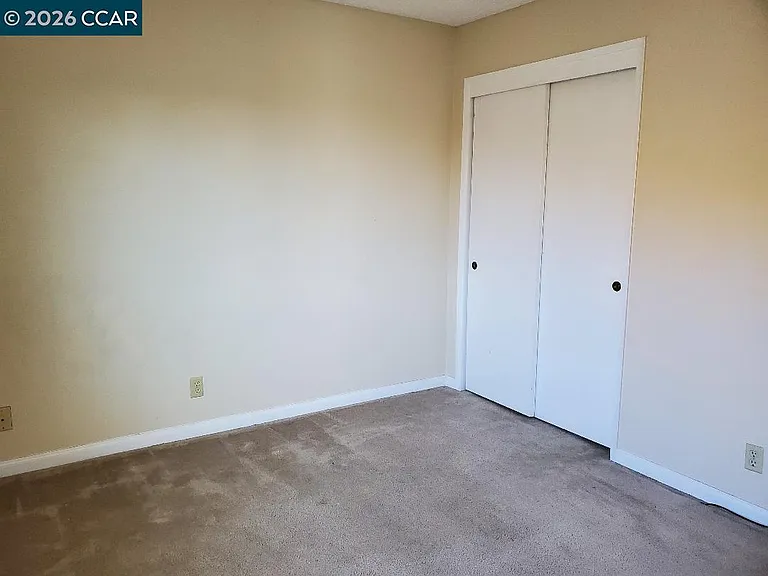 708 Court Ln — Photo 16