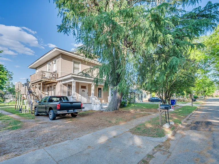753A Leonard St — Photo 10