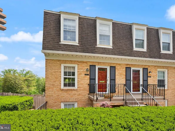 3267 Sutton Pl NW APT C, Washington, DC 20016
