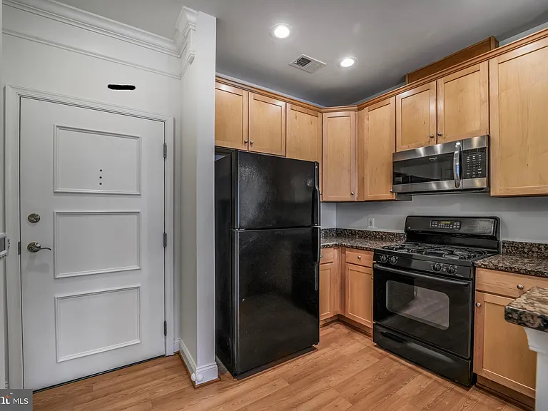 1451 Belmont St NW #309 — Photo 10