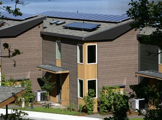 23 Mosier Creek Pl, Mosier, OR 97040