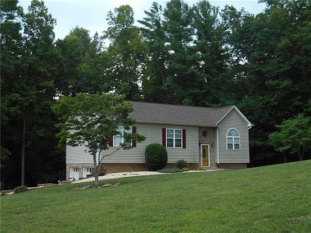 1st image of 3105 Lyndhurst Dr