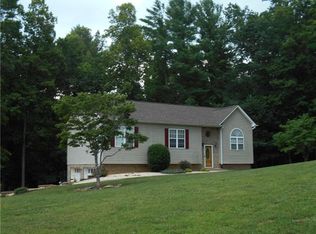 3105 Lyndhurst Dr, Lenoir, NC 28645