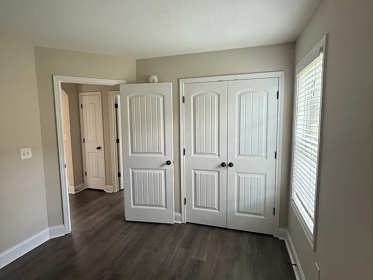 108 Ellington Ct — Photo 12