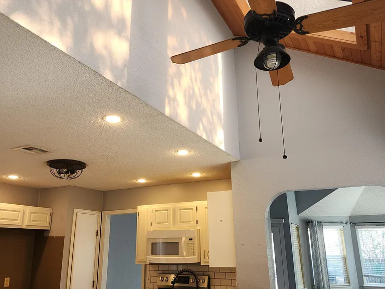 3109 S Maple Ave — Photo 9