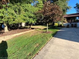 Longvale Ave, Maple Heights, OH 44137