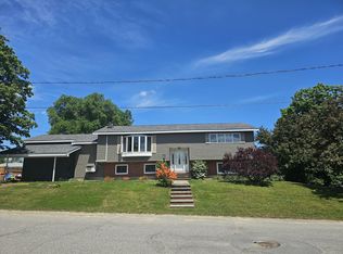 33 Maple St, East Millinocket, ME 04430