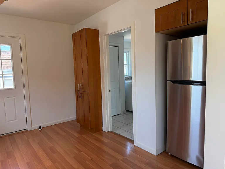 119 Marsellus Pl #2 — Photo 7