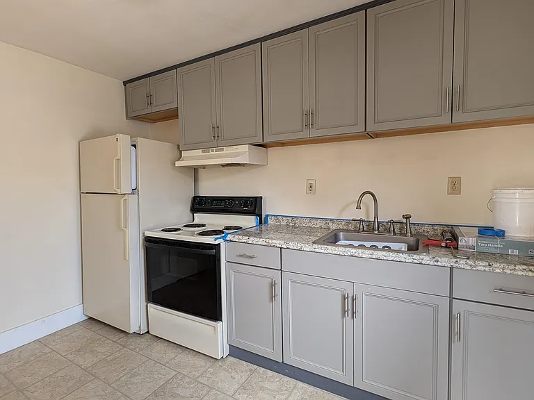 126 Sullivan St #B — Photo 9