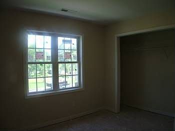 4th image of 1650 Dinwiddie Ct