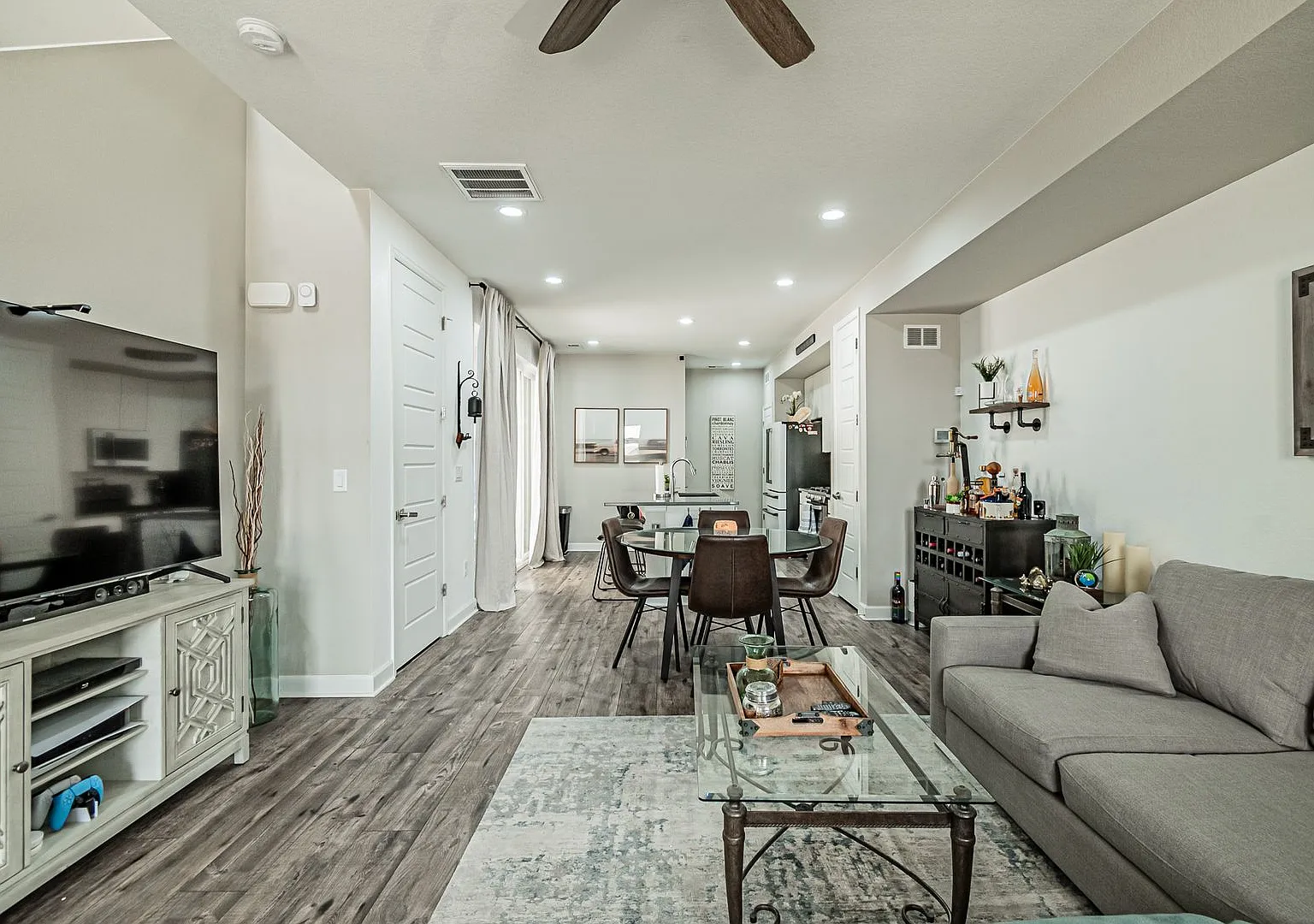 3BD, 2.5BA Commerce City Townhome with 2-Car Garage — Photo 3