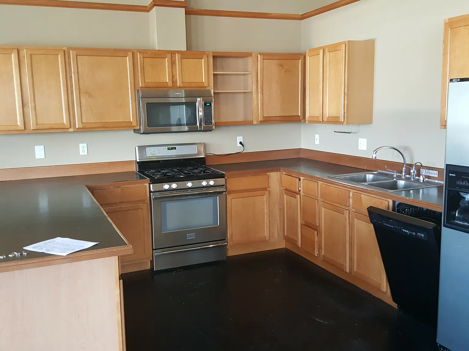 1 bed, 900 sqft, $1,425 — Photo 2