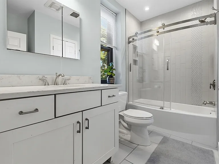 98 Chandler St #4 — Photo 11