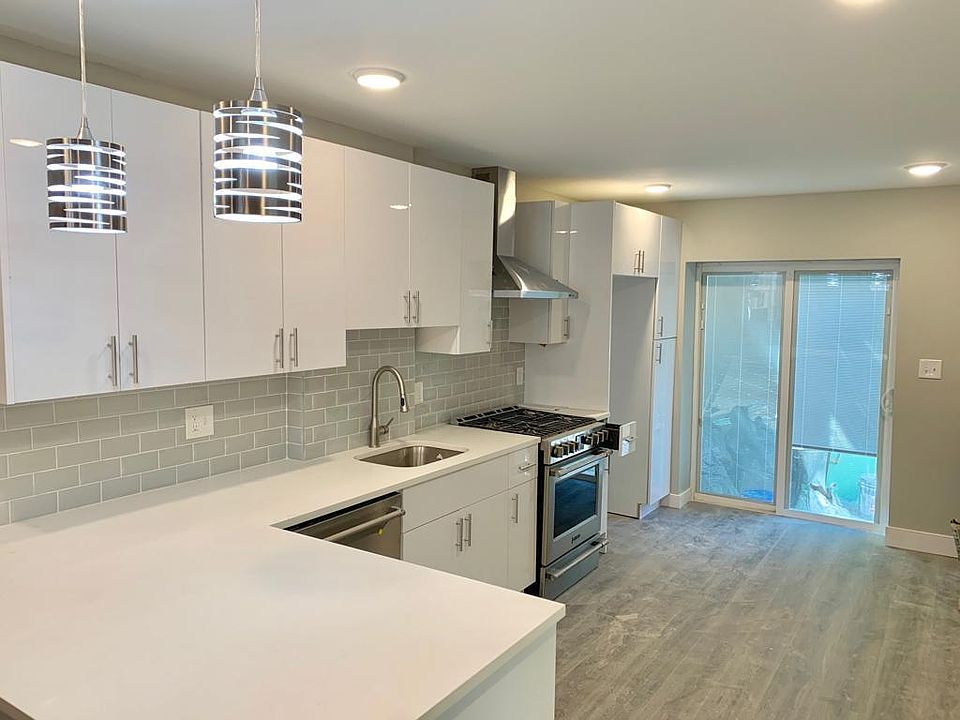 Upgraded countertop and kitchen