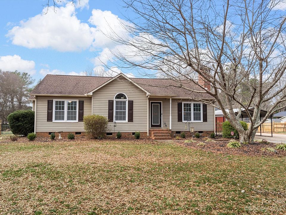 1st image of 4385 Windsong Ln