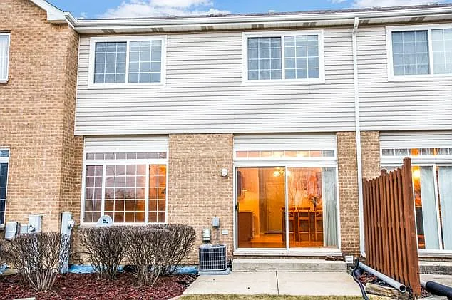 3 bed, 2.5 bath, 1800 sqft, $2,500 — Photo 2