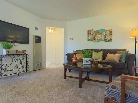 4th image of 1068 Loma Verde Ave