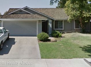 1041 E Donna Dr, Merced, CA