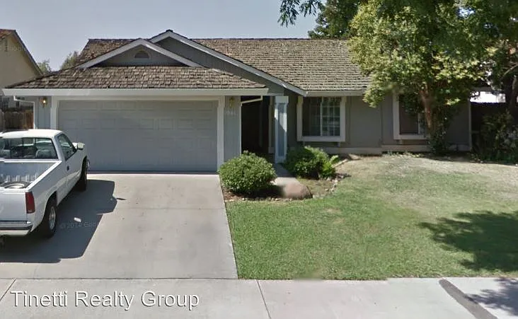 1041 E Donna Dr photo 1