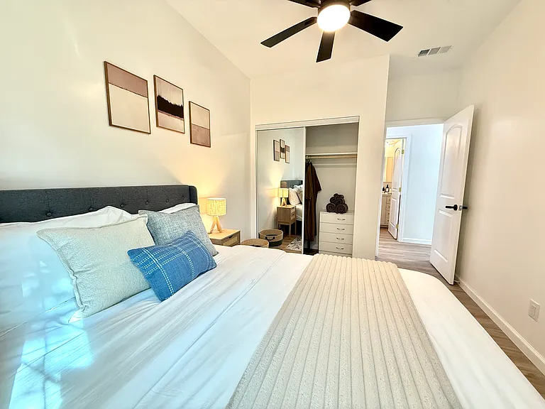 3229 S Sherbourne Dr — Photo 53