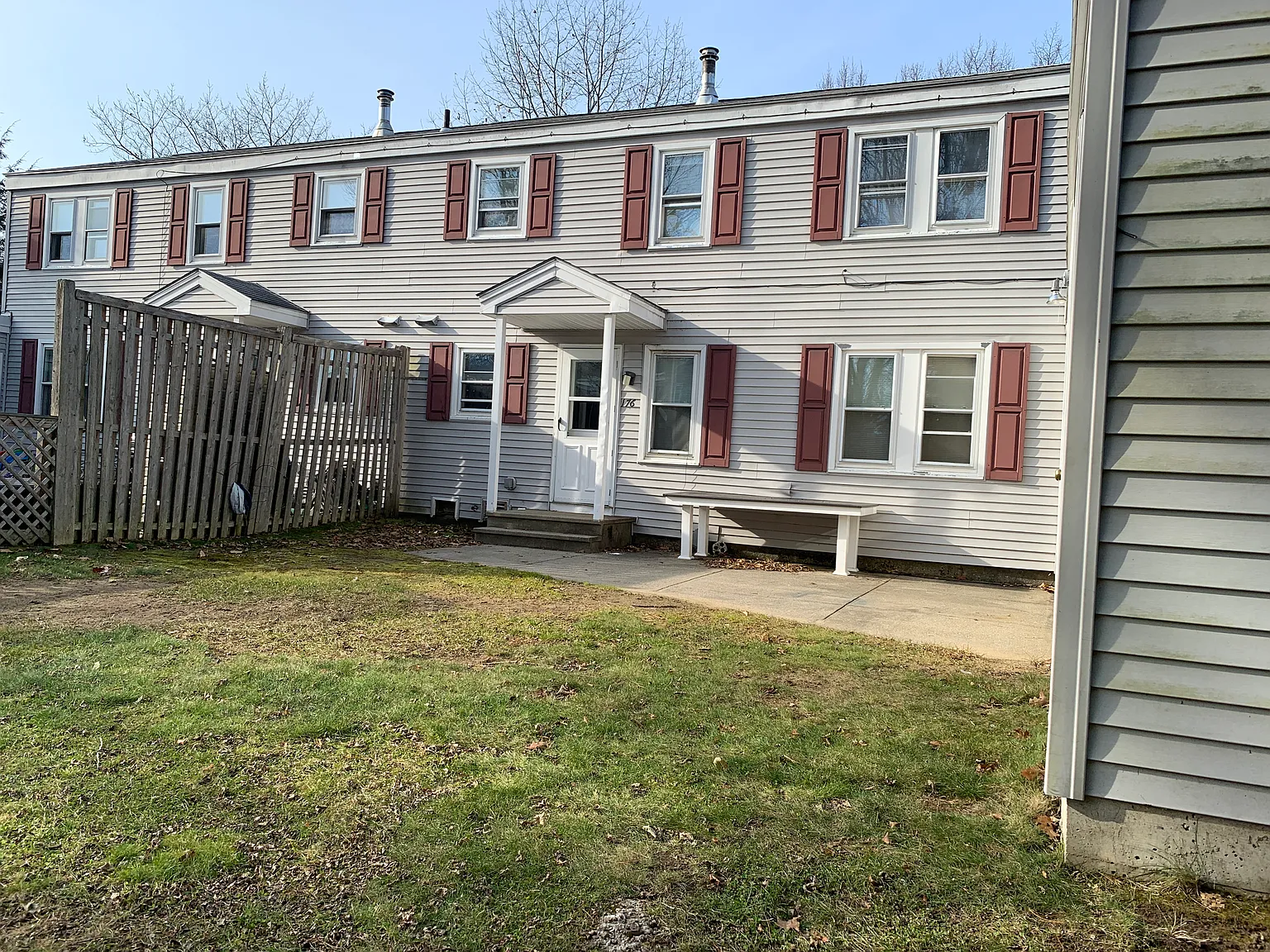 3 bed, 1274 sqft, $2,500 — Photo 4