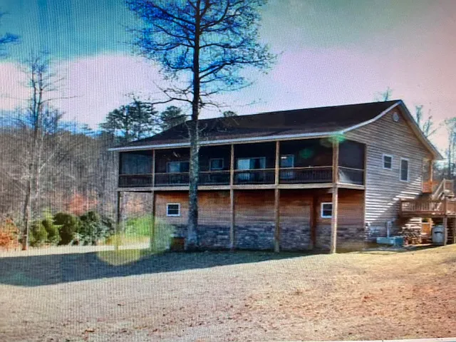 Building Photo - 29 Shamrock Ln