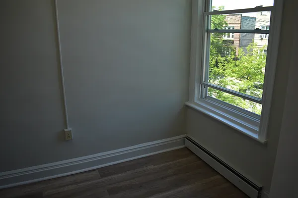 Rented by NY Space Finders Inc. | media 14