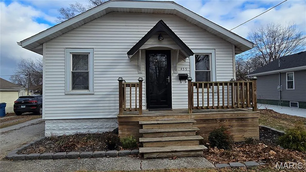 459 Sheridan St photo 1