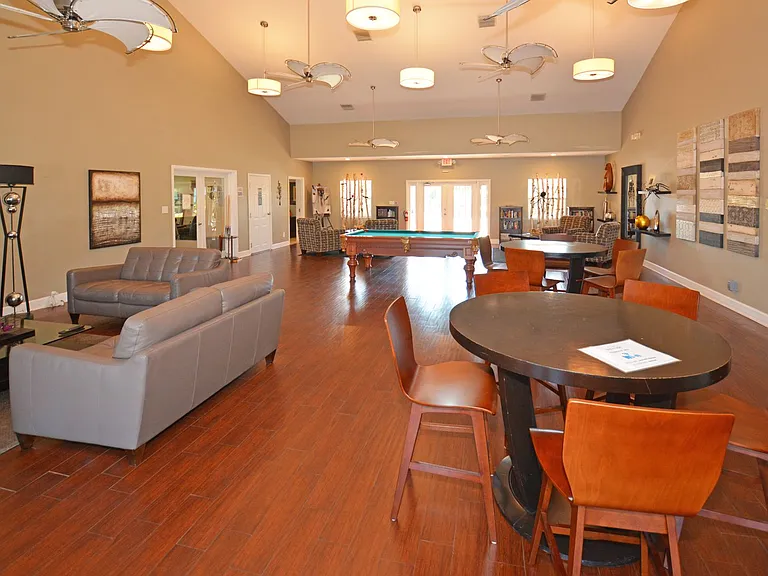 102 Pompano Dr SE #C — Photo 38