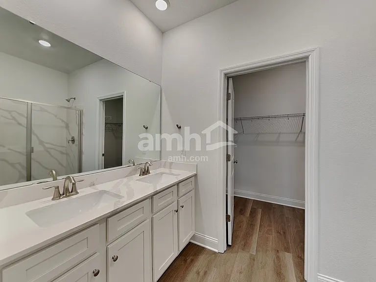 16393 Aubergine Aly — Photo 12