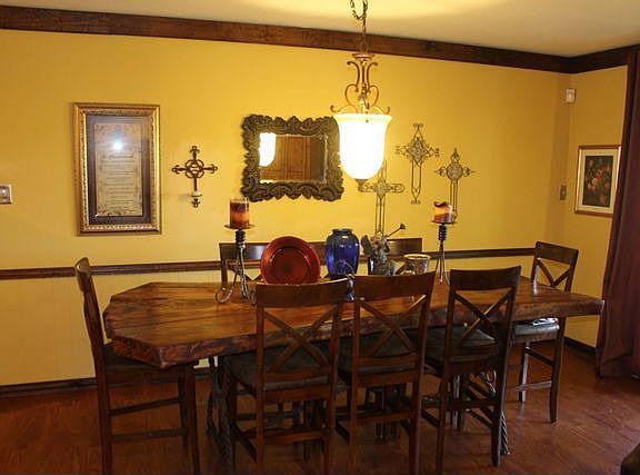 5th image of 4833 Mary Lou Ln