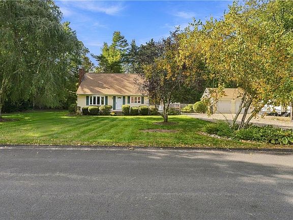 2nd image of 6 Crestmont Dr