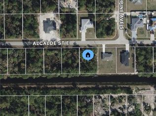 928 Alcalde St E, Lehigh Acres, FL 33974