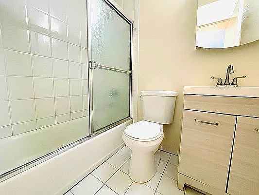 5th image of 7616 Grand Central Pkwy APT 3B