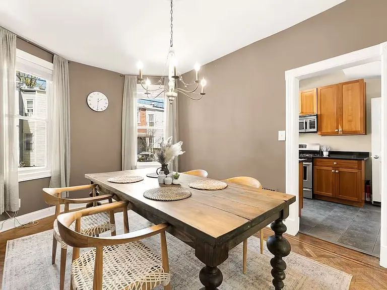 637 Keefer Pl NW — Photo 8