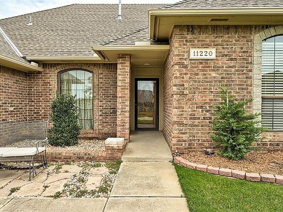 3rd image of 11220 Kingsgate Dr