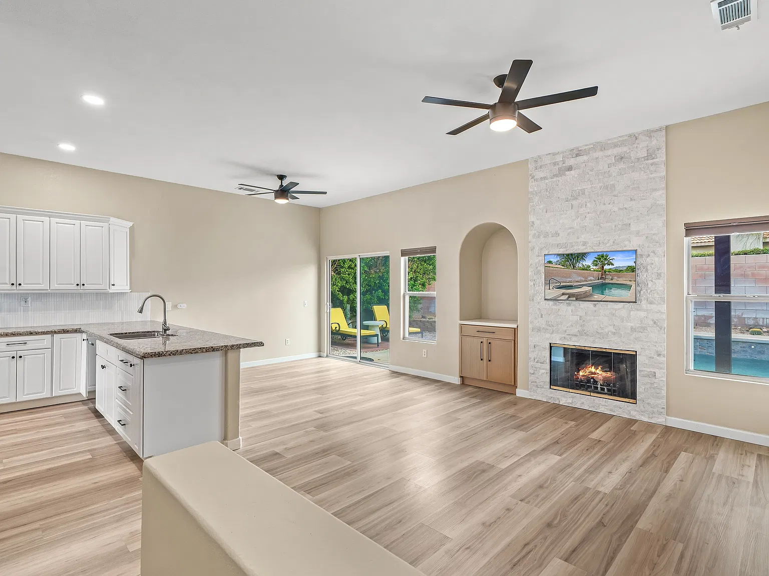 3 bed, 1559 sqft, $3,700 — Photo 2