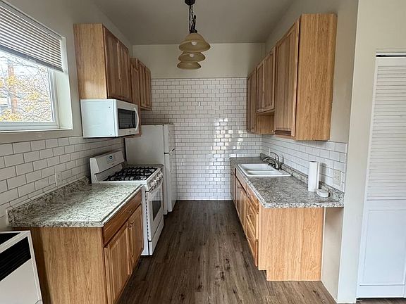 3rd image of 2121 N 2nd St #B