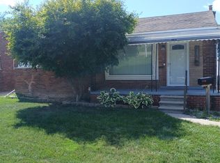 15070 Drake St, Southgate, MI 48195
