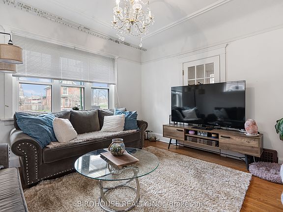 5th image of 490 George St S