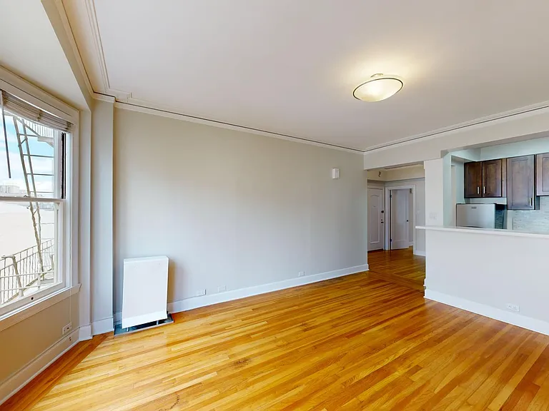 1840 Clay Street — Photo 12