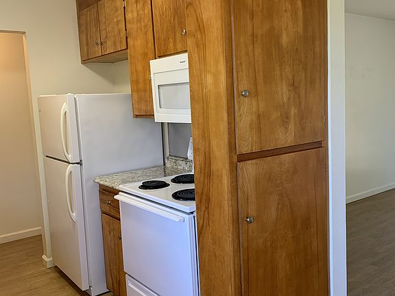 4th image of 19997 Anita Ave #12