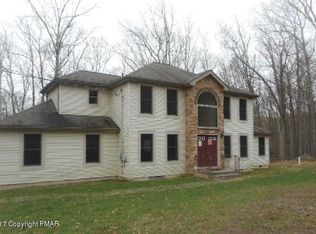 713 Buckle Boot Rd, Henryville, PA 18332