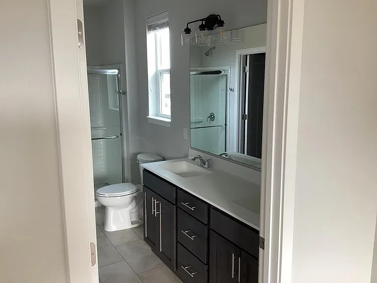 N161W21803 Daisy Dr — Photo 10